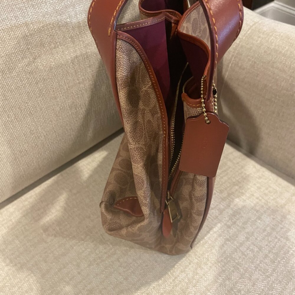Coach Brown and Tan Shoulder Bag - Picture 4 of 9